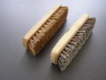 2x Houten Schrobborstel / luiwagen, 23 cm beschikbaar voor biedingen