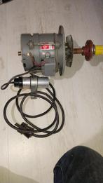 Elektromotor 220v. 1900rpm, Ophalen of Verzenden, Gebruikt, Elektromotor, 1800 rpm of meer
