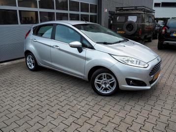 Ford Fiesta 1.0 EcoBoost Titanium CLIMA CRUISE NAVI PARKEER  beschikbaar voor biedingen