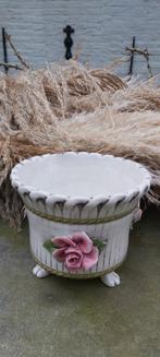 Bloempot - 13cm hoog - met roos decoratie, Tuin en Terras, Bloempotten, Gebruikt, Rond, Binnen, Ophalen of Verzenden