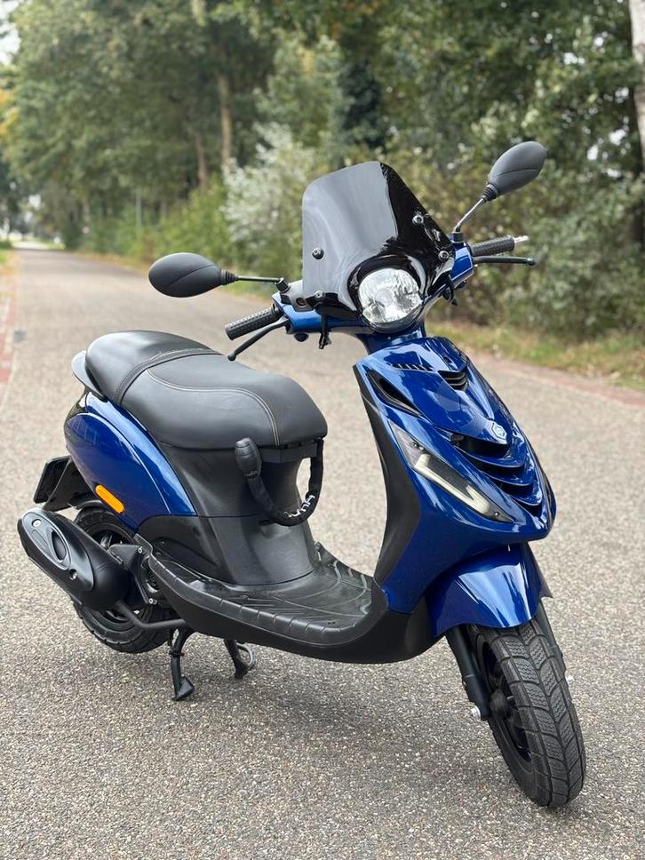 ✅ Zeer Nette Piaggio Zip Sp Snor 2018 4T BMW BLAUW! ✅, Fietsen en Brommers, Scooters | Piaggio, Zo goed als nieuw, Zip, Benzine