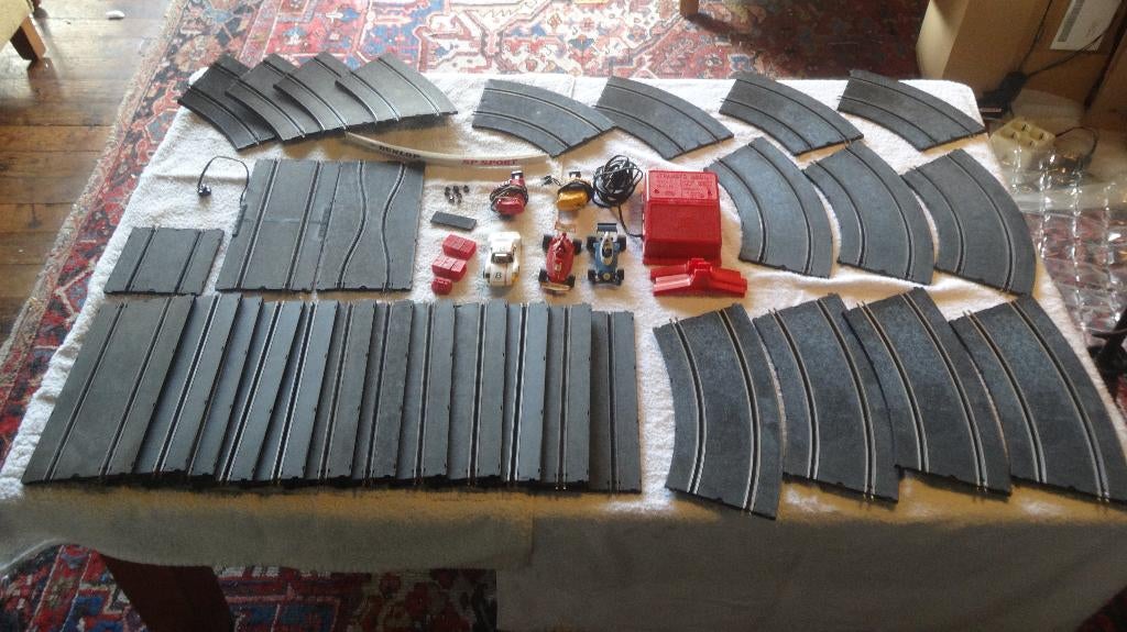 Jouef auto racebaan met Trafo en 3 autootjes, Kinderen en Baby's, Speelgoed | Racebanen, Elektrisch, Overige merken, Ophalen of Verzenden