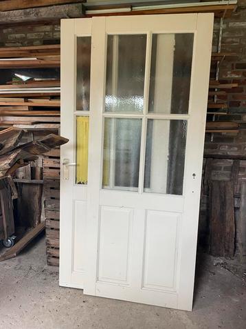 Twee mooie binnendeuren met glas beschikbaar voor biedingen