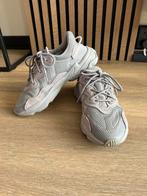 Adidas ozweego, Adidas, Ophalen of Verzenden, Grijs, Sneakers of Gympen