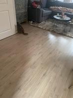 Goed onderhouden laminaatvloer met ondervloer ongeveer 35m2, Doe-het-zelf en Verbouw, Ophalen, 50 tot 150 cm, Zo goed als nieuw