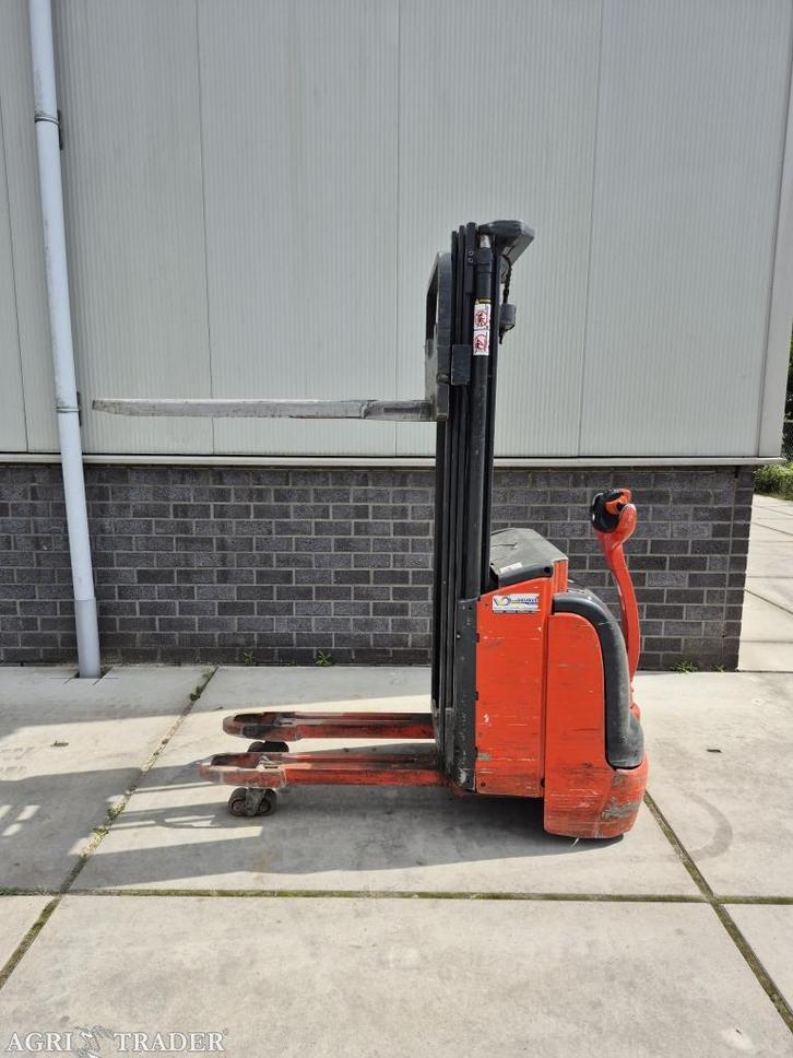 Linde L14 stapelaar Initiale heffing triplex freelift 4.300, Zakelijke goederen, Machines en Bouw | Heftrucks en Intern transport
