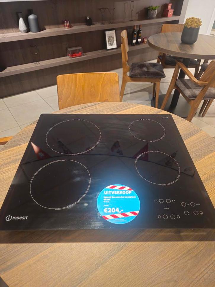 Indesit Keramische Kookplaat 60cm - ZGAN, Witgoed en Apparatuur, Kookplaten, Nieuw, Inbouw, Keramisch, 4 kookzones, Ophalen