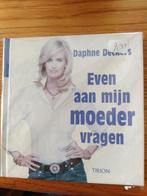 Daphne Deckers - Even aan mijn moeder vragen, Ophalen of Verzenden, Zo goed als nieuw, Daphne Deckers
