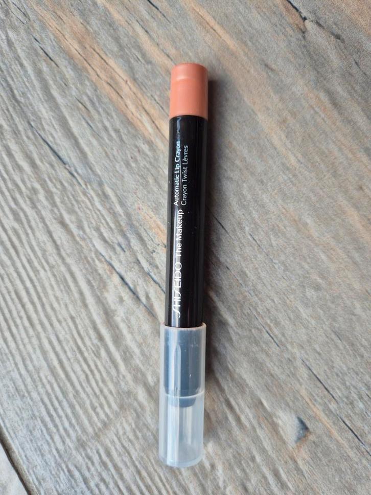 Shiseido Automatic Lip Crayon Lipstick, kleur LC 1, Sieraden, Tassen en Uiterlijk, Uiterlijk | Cosmetica en Make-up, Gebruikt