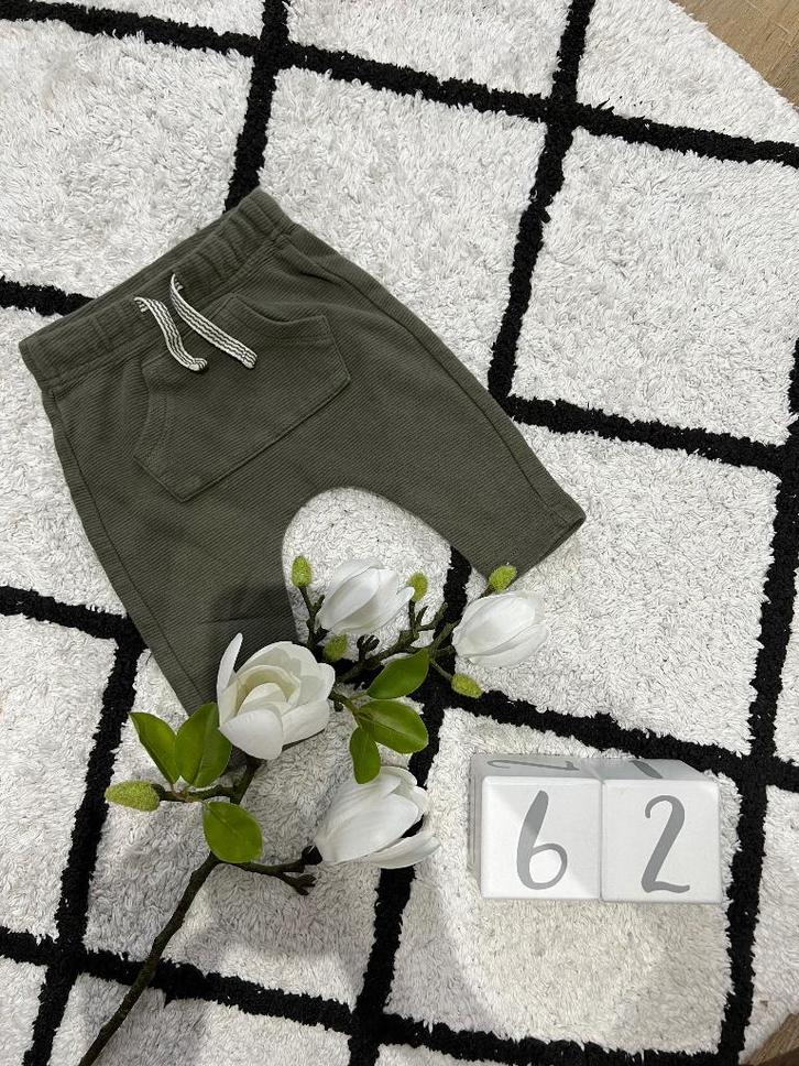 ZGAN groen baby jogger jogging broek 62 3-6M #mrb86size62, Kinderen en Baby's, Babykleding | Maat 62, Zo goed als nieuw, Jongetje of Meisje