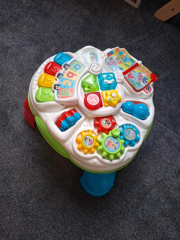 Leuke speeltafel voor baby/peuter, Kinderen en Baby's, Speelgoed | Babyspeelgoed, Gebruikt, Babygym, Met licht, Met geluid, Ophalen
