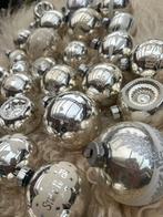 30 oude zilveren kerstballen, Diversen, Kerst, Ophalen of Verzenden, Zo goed als nieuw