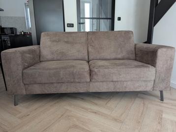 2 seater sofa in very good condition  beschikbaar voor biedingen