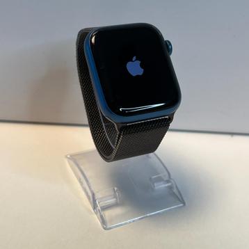 Apple Watch Series 7 45mm blauw + Zwarte Milanese band | 82% beschikbaar voor biedingen