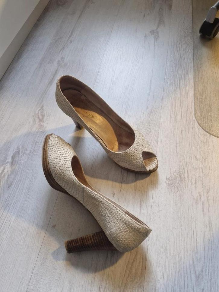 Nieuwe dames pump maat 40/41, Kleding | Dames, Schoenen, Nieuw, Pumps, Overige kleuren, Verzenden