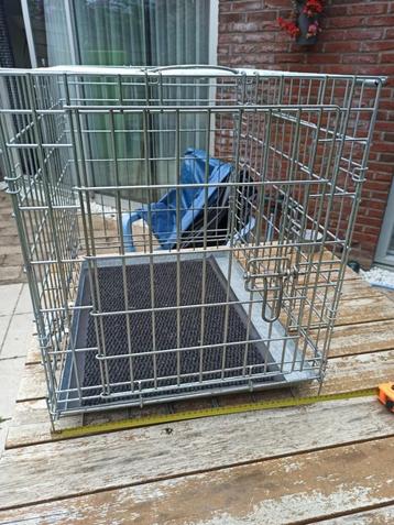 Honden bench L46xB62 54 hoog (2 stuks beschikbaar) beschikbaar voor biedingen