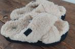 UGGS Fuzz Sugar Cross Slide Natural Black, Slippers, UGG, Beige, Ophalen of Verzenden