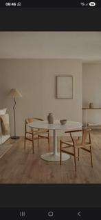 Sklum eettafel rond, Ophalen, Rond, Zo goed als nieuw, Vier personen