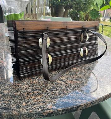 Rotan handtassen uit Spanje beschikbaar voor biedingen