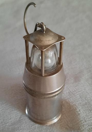 MIJNWERKERSLAMP - ook wel DAVY LAMP - Periode 1950. beschikbaar voor biedingen