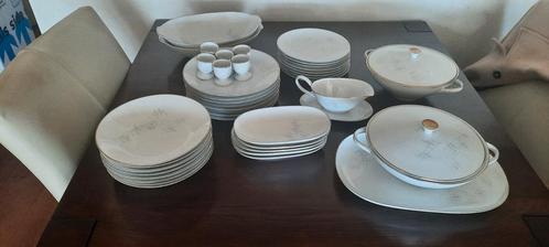 Hutschenreuther 31148/2, Antiek en Kunst, Antiek | Servies compleet, Ophalen