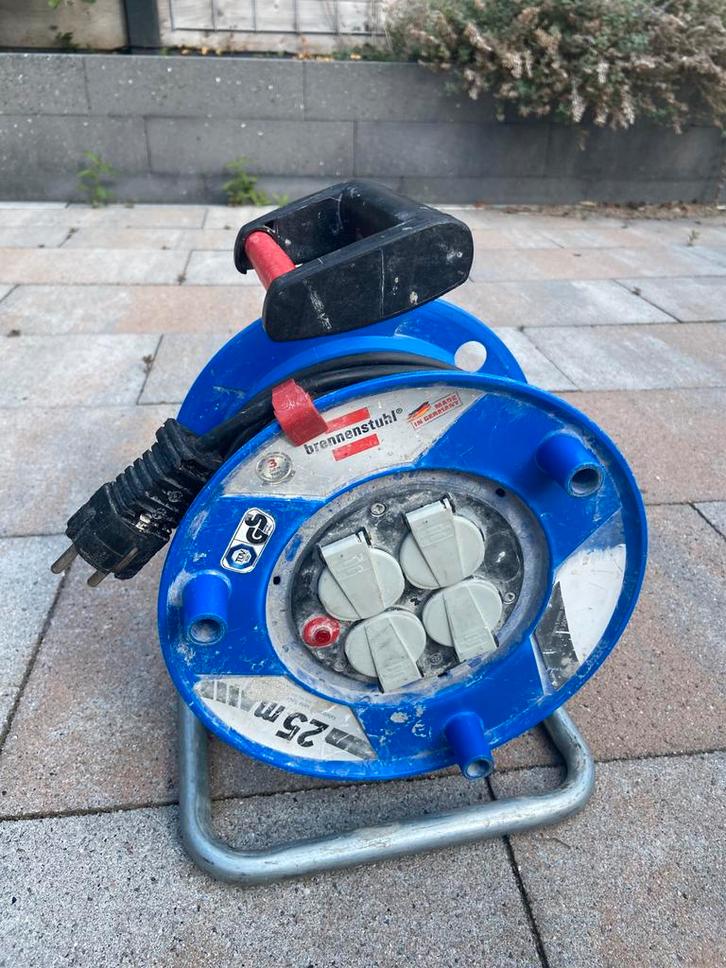 Brennenstuhl Kabelhaspel 25meter, Doe-het-zelf en Verbouw, Elektra en Kabels, Gebruikt, Kabel of Snoer, Ophalen of Verzenden