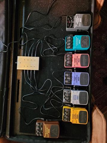Kompleet paddleboard met behringer effecten. beschikbaar voor biedingen