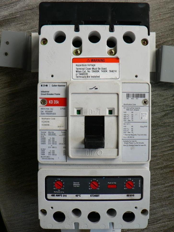 Circuit Breaker 400 Amp-600 Volt-Cutler-Hammer, Doe-het-zelf en Verbouw, Elektra en Kabels, Gebruikt, Overige typen, Ophalen