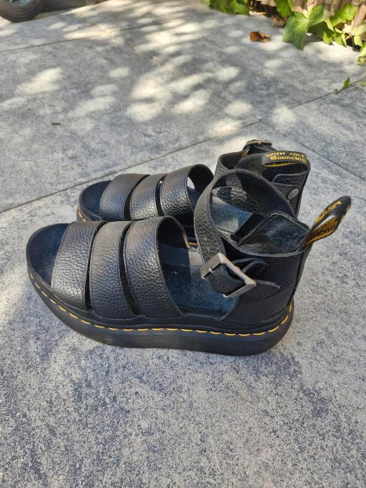 Dr Martens Clarissa II Quad Sandalen Maat 38, Kleding | Dames, Schoenen, Zo goed als nieuw, Sandalen of Muiltjes, Zwart, Ophalen of Verzenden