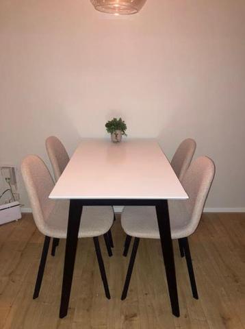 Tafel / eettafel / bureau 120x70cm beschikbaar voor biedingen