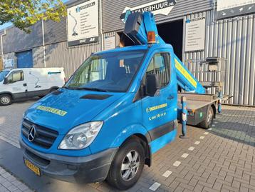 Autohoogwerker Huren met bediening    beschikbaar voor biedingen