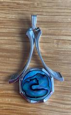 Ketting hanger met blauwige binnenkant, Sieraden, Tassen en Uiterlijk, Overige materialen, Blauw, Gebruikt, Ophalen of Verzenden