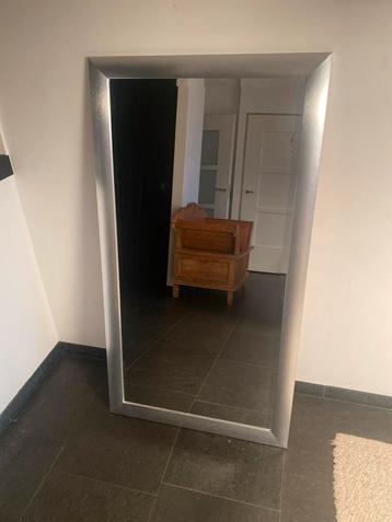 Spiegel 70x130cm met RVS rand beschikbaar voor biedingen