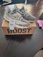 Yeezy 350 V2 Zebra maat 42.5, Kleding | Heren, Schoenen, Ophalen of Verzenden, Zo goed als nieuw, Wit