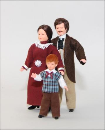 Caco klassieke familie, vader (14cm), moeder (13cm), zoon (8 beschikbaar voor biedingen