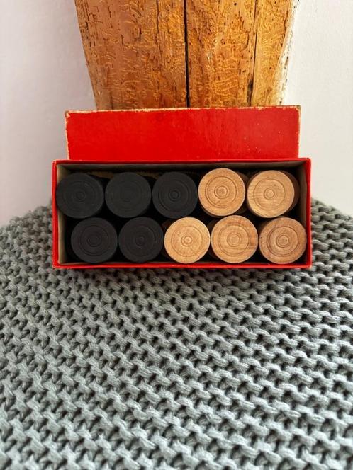 Twee vintage speldoosjes – damstenen en dominostenen – compl, Hobby en Vrije tijd, Gezelschapsspellen | Bordspellen, Gebruikt