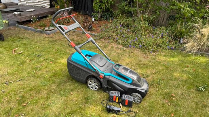 Gardena PowerMax Li-40/37 defecte batterijen, Tuin en Terras, Grasmaaiers, Gebruikt, Accu-grasmaaier, 30 t/m 39 cm, Cirkelmaaier