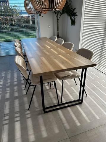 Eettafel, tafel, houten tafel,  beschikbaar voor biedingen