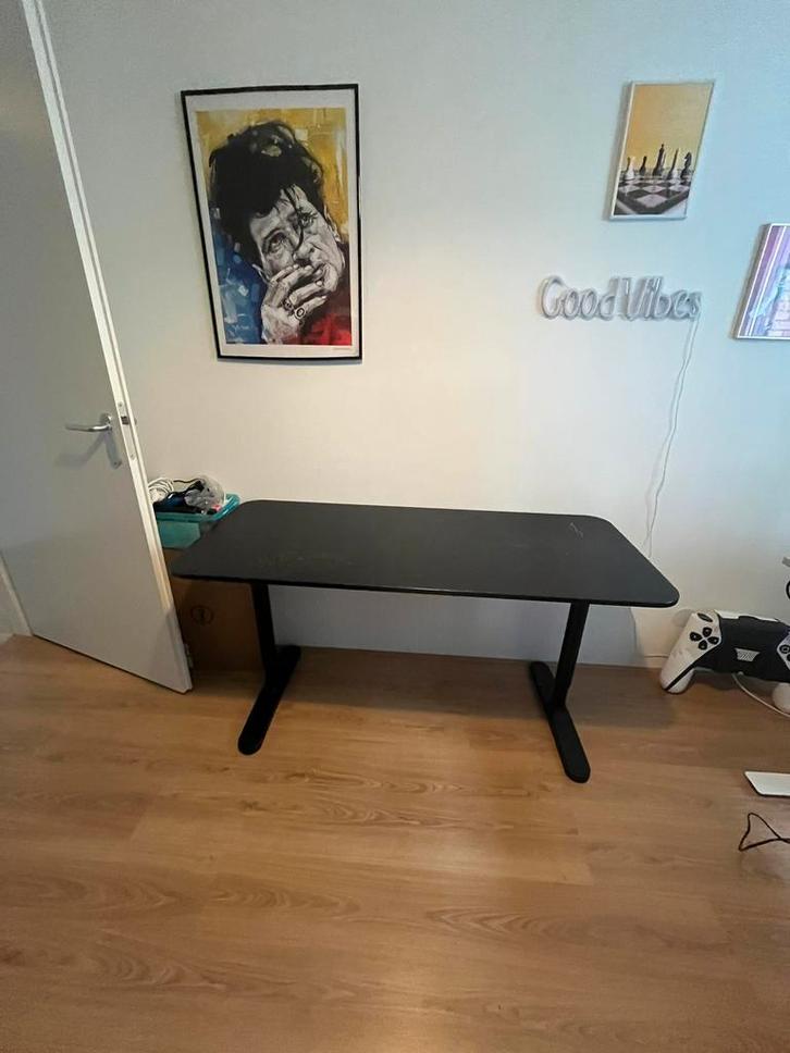 Stevig zwart bureau, Huis en Inrichting, Bureaus, Gebruikt, Bureau, Ophalen