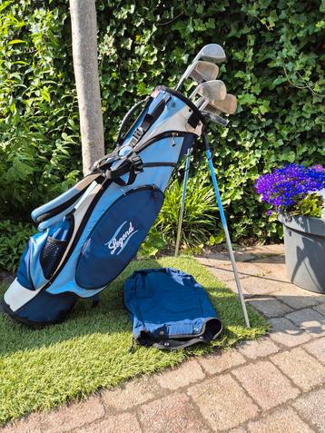 Heren golfset met golftas beschikbaar voor biedingen