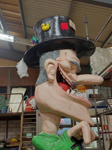 Carnavalskop/topstuk beschikbaar voor biedingen