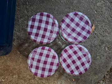 Bonne Maman jampotjes met paarse deksel.  beschikbaar voor biedingen