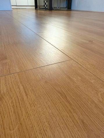 Laminaat Vloerdelen Hout-Look GRATIS beschikbaar voor biedingen