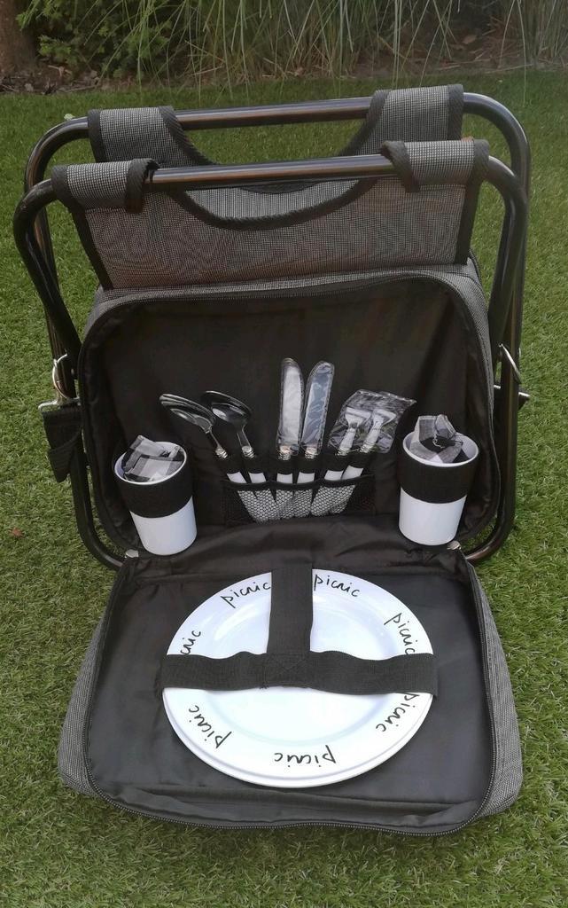 Picknickset 2 personen incl. servies + koelgedeelte en zitje, Hobby en Vrije tijd, Picknickmanden, Zo goed als nieuw, Ophalen of Verzenden