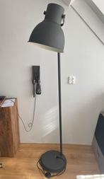 Lamp Hektar in goede staat, Huis en Inrichting, Lampen | Vloerlampen, Ophalen, Gebruikt, 150 tot 200 cm