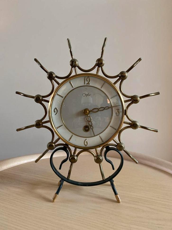 Orfac Midcentury Modern Sunburst Tafelklok, Antiek en Kunst, Antiek | Klokken, Ophalen