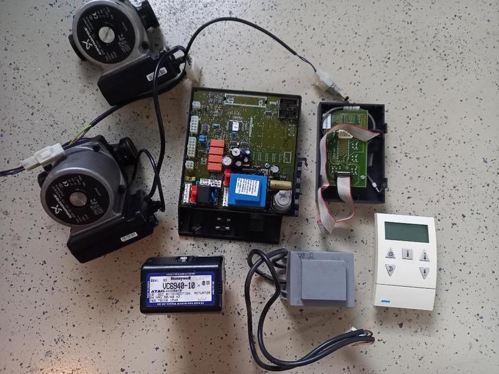 Atag cv ketel onderdelen, Doe-het-zelf en Verbouw, Verwarming en Radiatoren, Gebruikt, Cv-ketel of Combi-ketel, Minder dan 200 watt