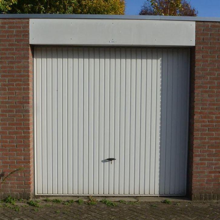 Twee garageboxen te huur in Eindhoven (niet te koop), Auto diversen, Autostallingen en Garages