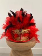 Rode hoed voor carnaval met veren, masker en lichtjes, Ophalen, Nieuw, Carnaval, Accessoires