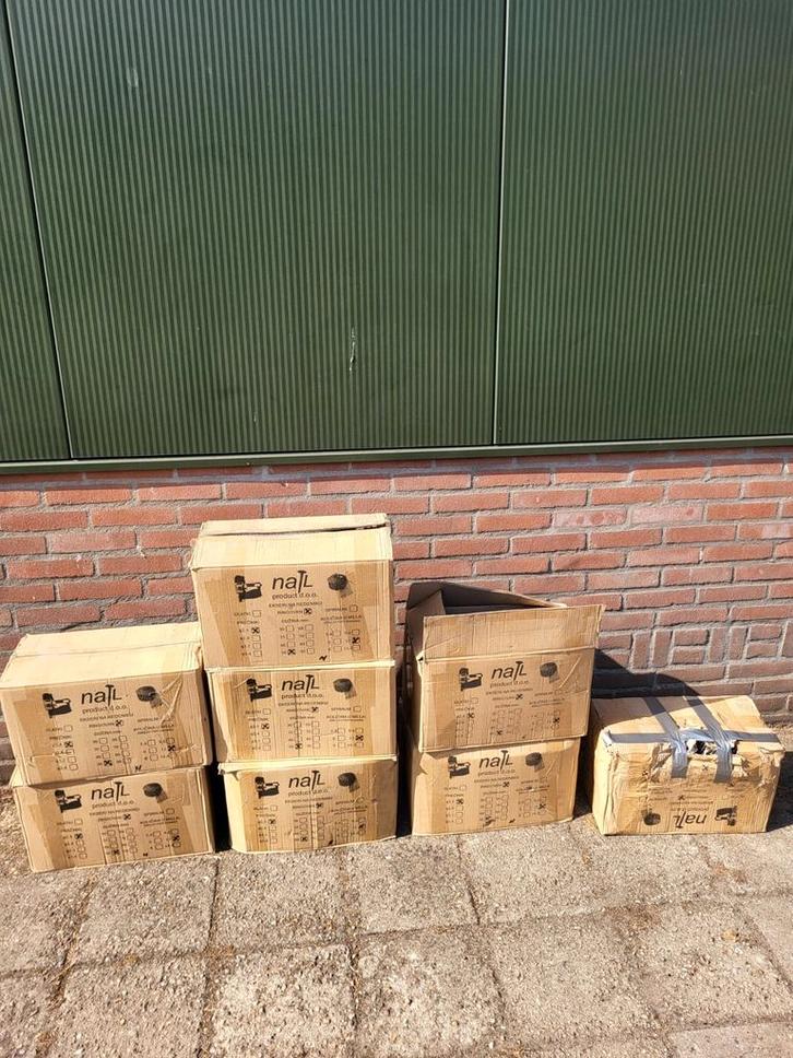 Schietnagels / draadnagels
8 dozen, Doe-het-zelf en Verbouw, IJzerwaren en Bevestigingsmiddelen, Ophalen of Verzenden